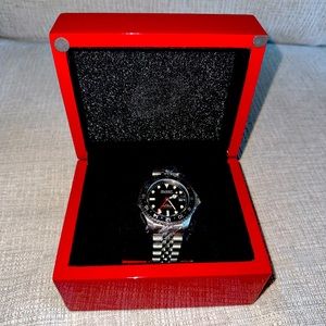 Duxot watch. Divers watch.